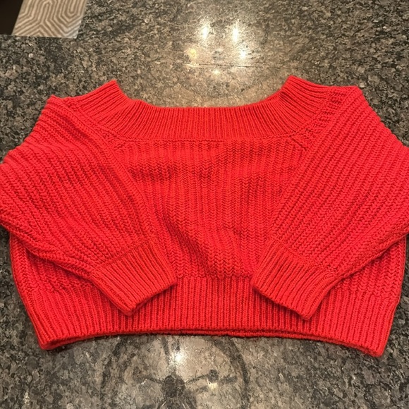 Divided red women’s cropped off shoulder sweater XL - Picture 9 of 10